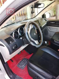 دودج كارافان